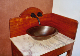 Joan's Table With Basin